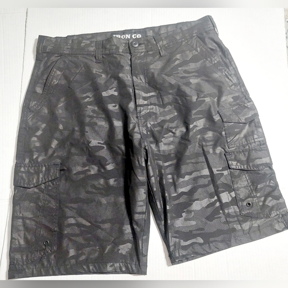 Iron Co Hybrid Cargo Shorts Men's 36 Stretch Performance Fabric Multiple Pockets - Picture 1 of 6